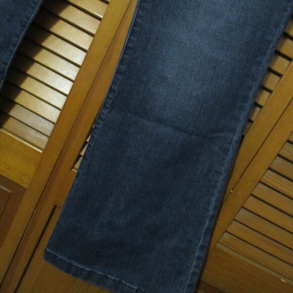 Sofia Vergara Jeans Melisa Flare blue jeans with stretch great condition sz 18S - Picture 5 of 10